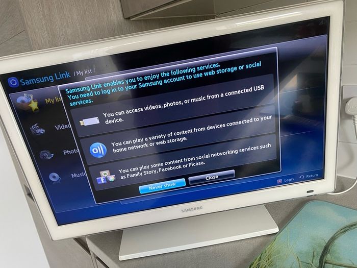 Smart TV Samsung White Smart TV