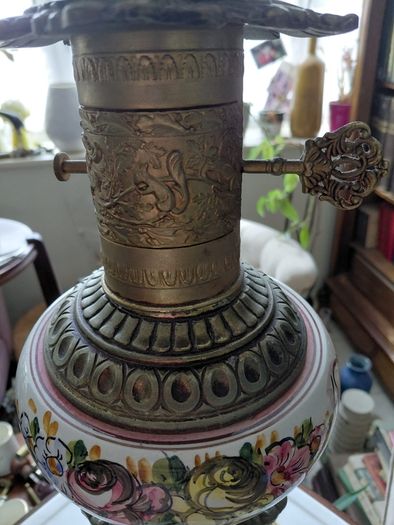 Antique table lamp habd painted ceramic body with ornate brass base works