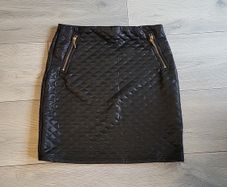 black skirt