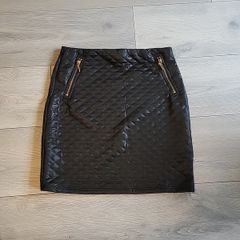 black skirt