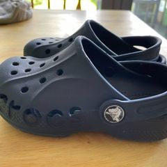 Kids Crocs Size 10
