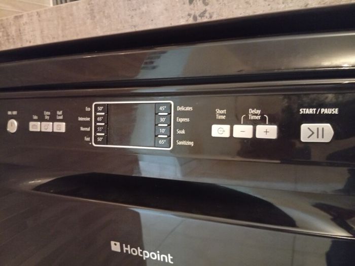 Hotpoint Dishwasher