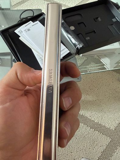 Samsung Galaxy Z Fold4 256GB | Needs display repair