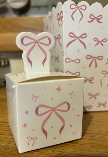 Popcorn & Favour boxes