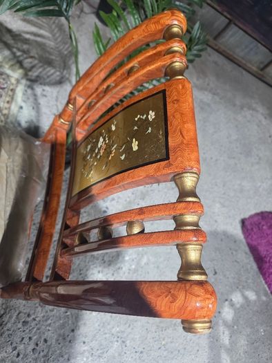 table+6 chairs+displqy cabinet