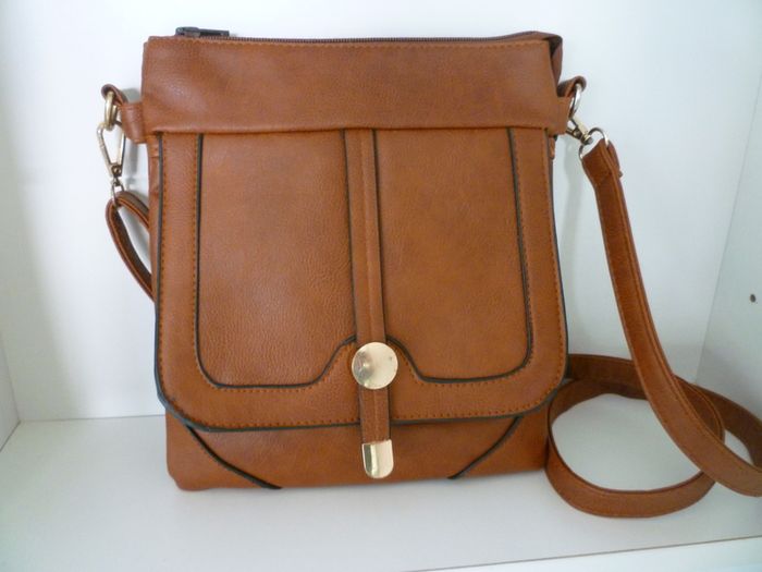 Hand Bag Crossbody Brown Faux Leather Multi Pocket Handbag- Purchased In Carraig Donn