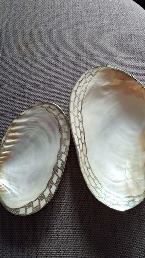 Twos company mother of pearl trinket  dishes x 2