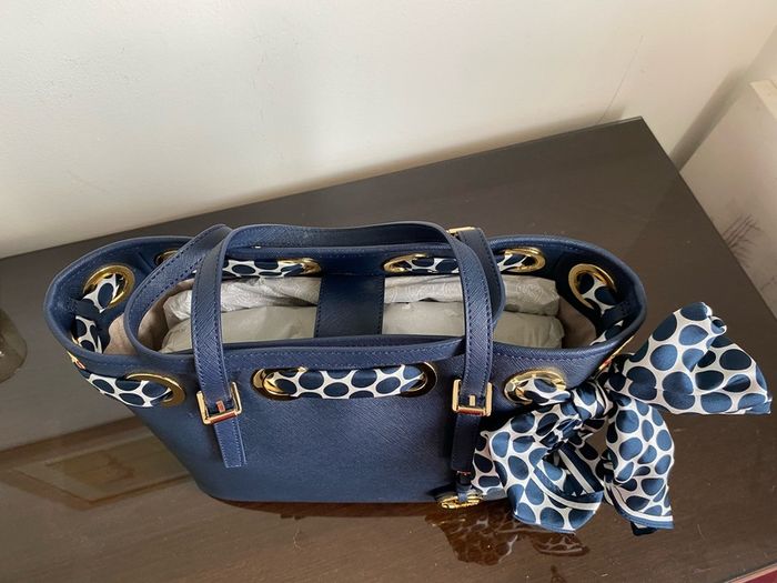 Beautiful Michael Kors bag