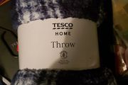 Throw / Blanket
