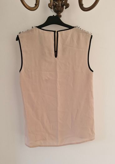 Sleeveless top