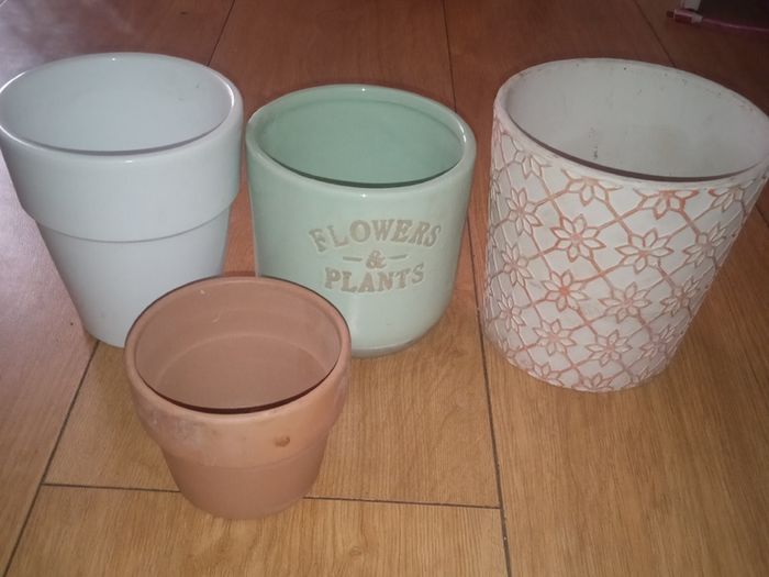Plant pots