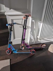 2 Oxelo MID 5 Folding Scooters - Blue & Purple