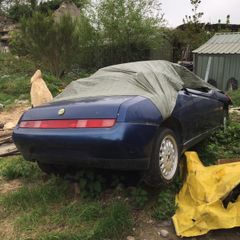 Alfa Romeo Spider plus car parts