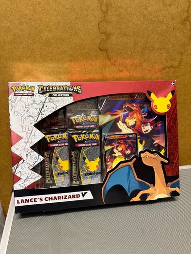 Pokemon Celebrations Lances Charizard V Box