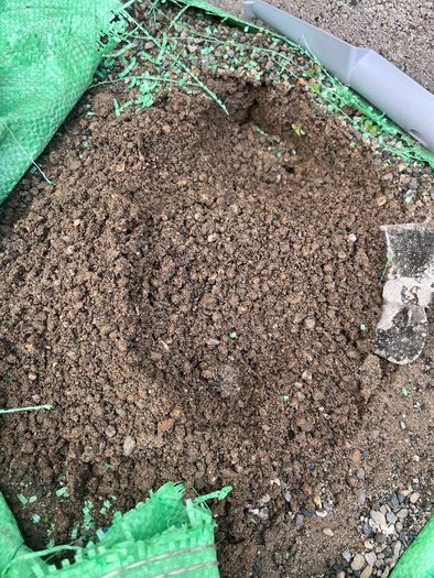 Approx 1 tonne of Concrete Gravel