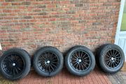 18" Landrover Alloys with Excellent Michelin Tires