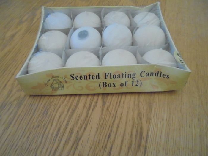 Box Set of Scented Floating Candles