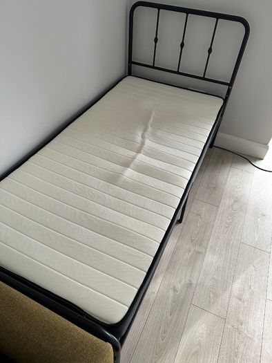 Single bed with mattress