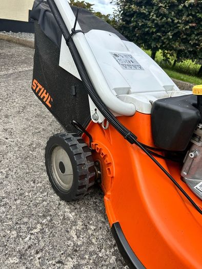 Stihl RM 756 YC self-propelled petrol lawnmower