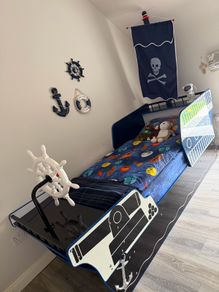 Boys Pirate ship bed