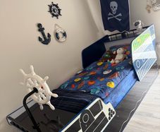 Boys Pirate ship bed