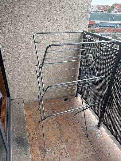 clothes horse