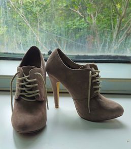 Atmosphere - High Heal Lace Ankle Boots - Size 6 [UK]