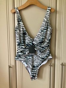 Pieces swimsuit BNWT (14)