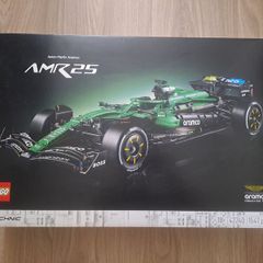 LEGO Technic 42240 Aston Martin Aramco AMR25 F1