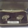 a pair of 9ct  gold cufflink Image 5