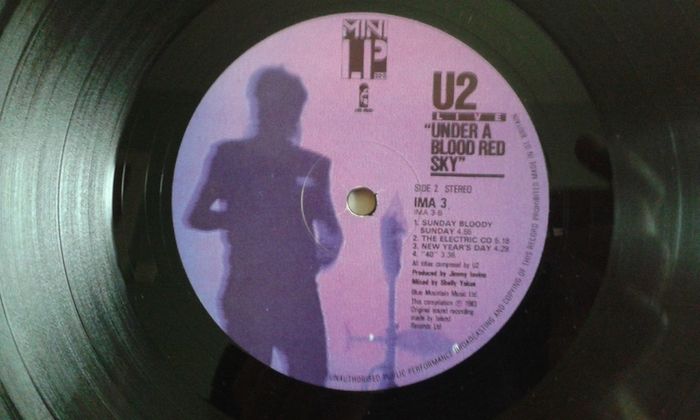 U2.