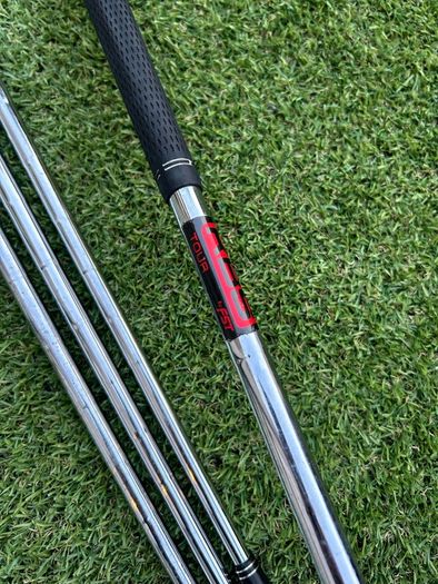 Full set of Taylormade Golf clubs