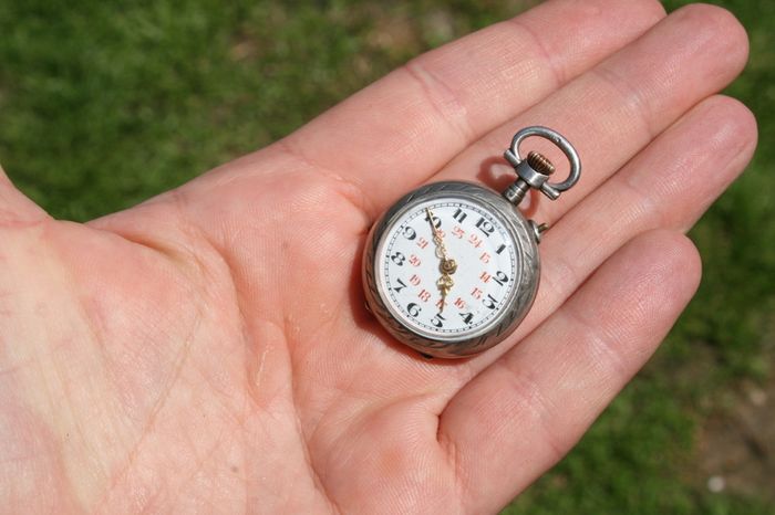 Antique Pocket Watch Mechanical Movement (in working order)