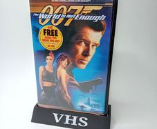 007 The World Is Not Enough Vhs Tape - New Sealed James Bond Movie