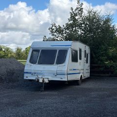 Caravan trailer