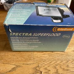 Flood light