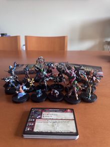 World of Warcraft Miniatures Game - 18 Figures + Hero Cards & Accessories - WoW Lot