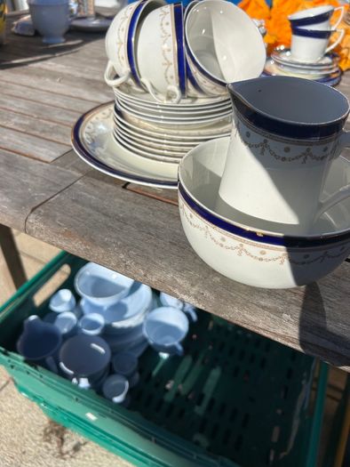 Vintage china pieces