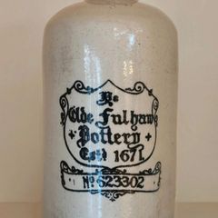 The Old Fulham Pottery stoneware warmer