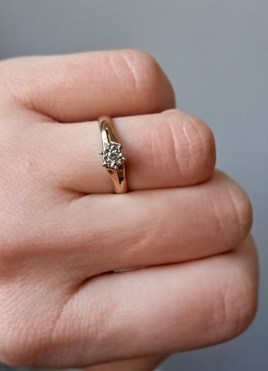 Vintage 9ct gold diamond solitaire ring size K