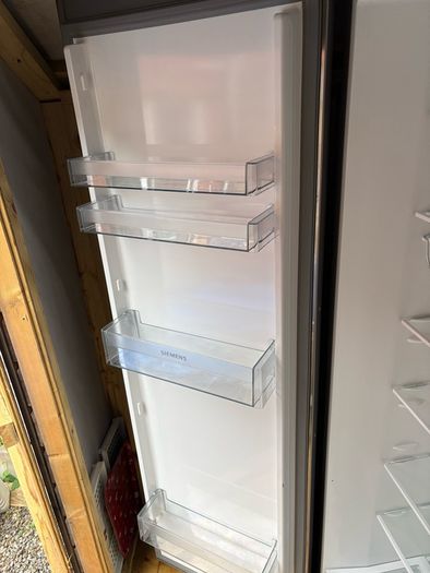 Siemens iQ300 Larder Fridge