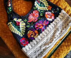 Floral embroidered bag