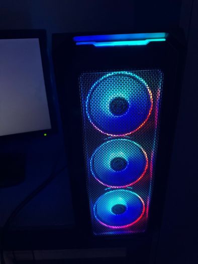 Pcspecialist Tornado R3 Gaming Pc + Monitor