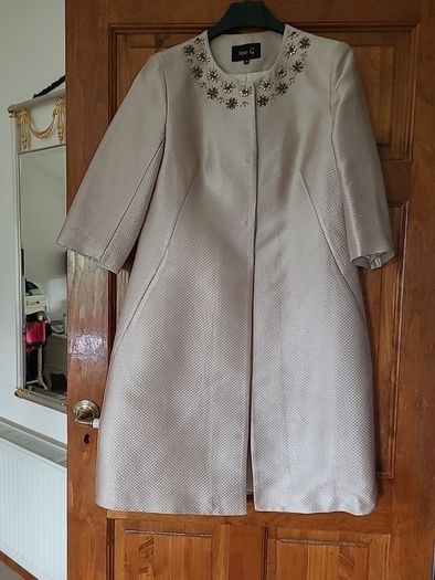 Ladies Fee G Cream Coat Size 10