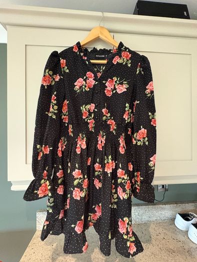 ladies dress pretty little thing size 10