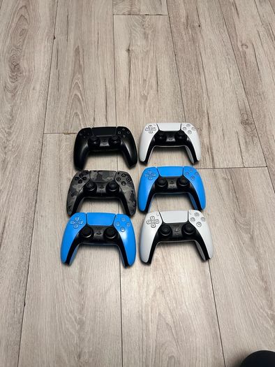 Playstation 5 controllers
