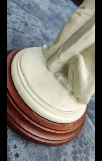 Porcelain " Victorian Gentleman". Auro Belcari. circa 1980