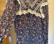 H&M Floral Lace.  Detail Dress   Vintage Prairie Style (Size [Insert Size