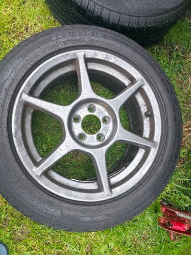 Buddy Club P1 16x7J ET43 5x100 New tyres 205/55