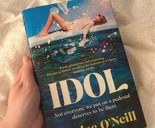 Idol Louise ONeill